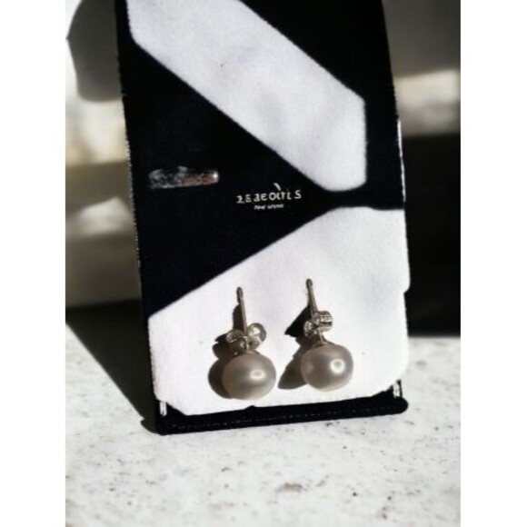 NWOT Perfect Round AAA Natural White Akoya Pearl Silver Stud Earring 7-8MM - Picture 6 of 8